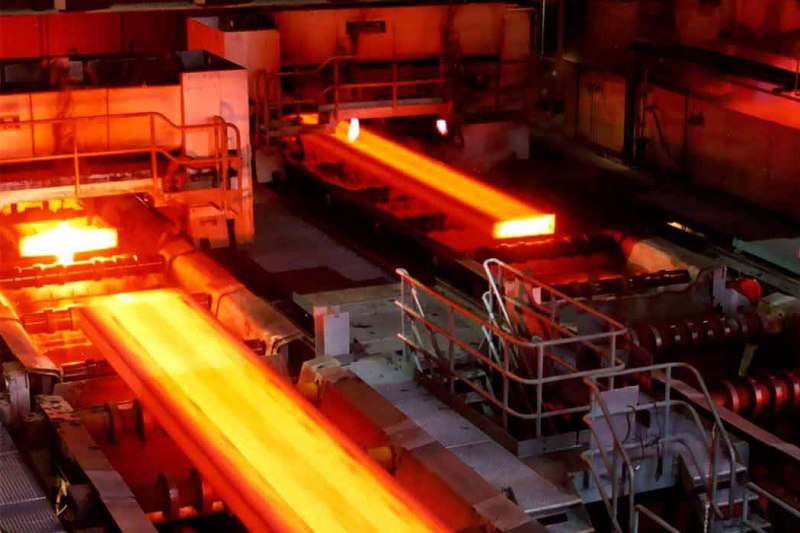 دبیر انجمن تولیدکنندگان فولاد ایران اعلام کرد : فولاد، مزیت صادراتی سال ۹۸