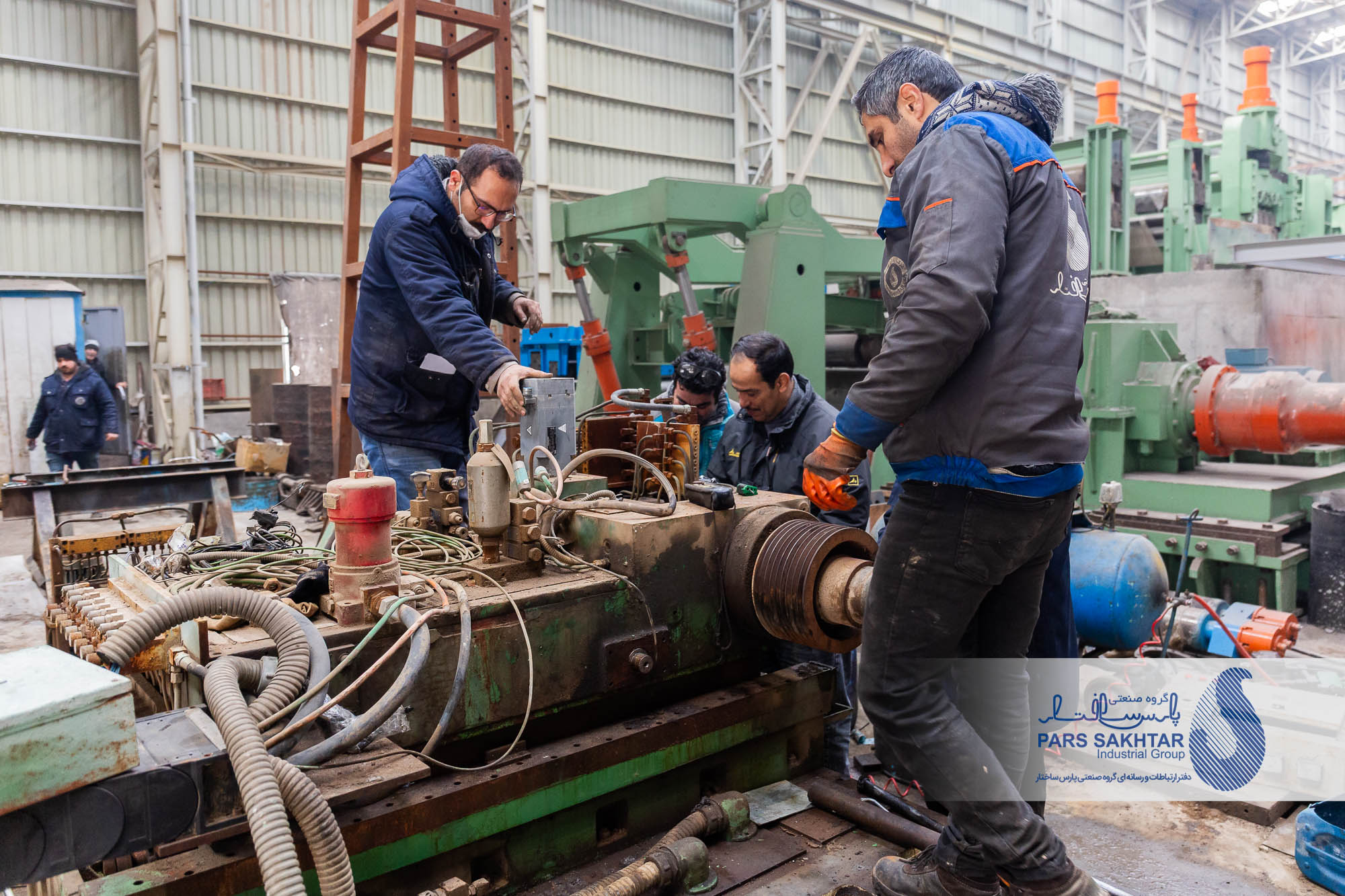 گزارش تصویری از ادامه عملیات احداث و استقرار ماشین آلات و تجهیزات مربوطه کارخانجات نورد سرد و گرم شرکت صنایع فولاد شهریار تبریز وابسته به گروه صنعتی پارس ساختار 💎پارس ساختار نماد تلاش و پویایی